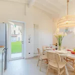 The Oasis, A Inside With Private *