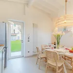 The Oasis, A Inside With Private *